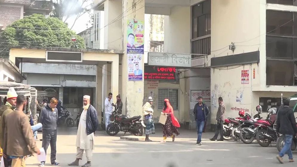 মোটরসাইকেল নিয়ন্ত্রণ হারিয়ে গাছের সঙ্গে ধাক্কা, ২ স্কুল শিক্ষার্থী নিহত