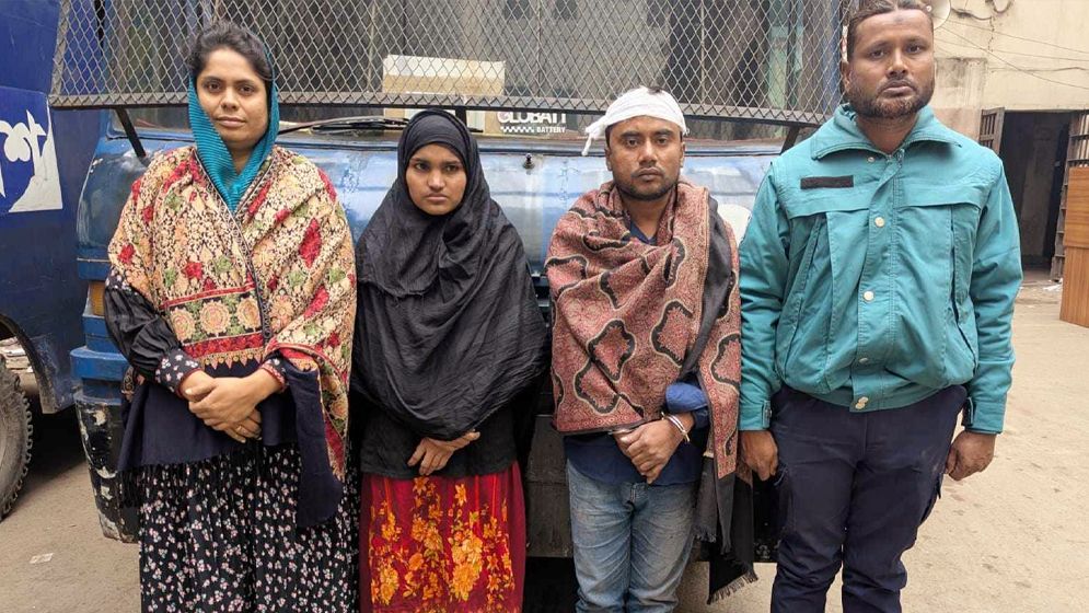 মেট্রোরেলের নিচে শিশুর মরদেহ: রহস্য খুঁজতে বেরিয়ে এলো মায়ের পরকীয়া