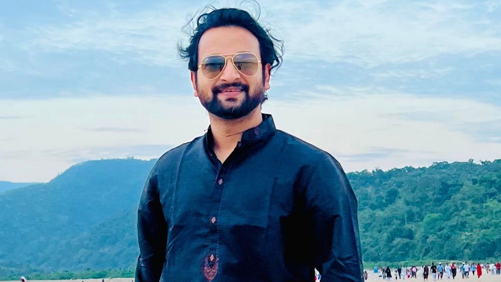আমেরিকায় পাড়ি জমালেন সাইমন, পেশা বদলাচ্ছেন অভিনেতা?