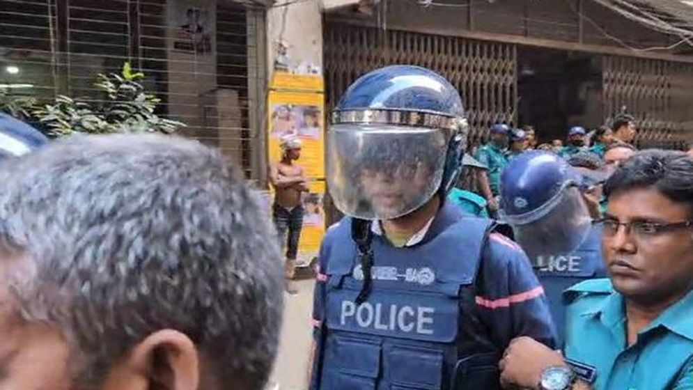 কারাগারে সাবেক মেয়র আতিক