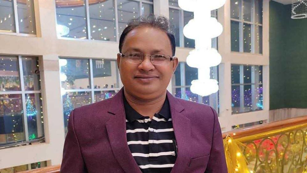সড়ক দুর্ঘটনায় ব্যবসায়ী নিহত