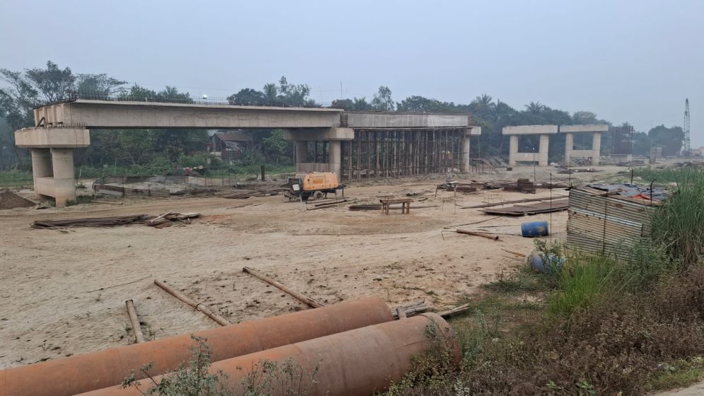 দুই বছরেও দৃশ্যমান হয়নি ১৭৭ কোটি টাকার সেতু, তদারকির গাফিলতি এলজিইডির 
