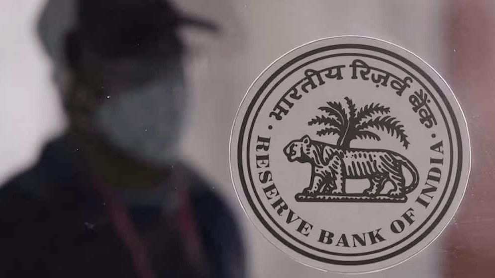 ৫ বছরে প্রথম সুদের হার কমাল ভারত
