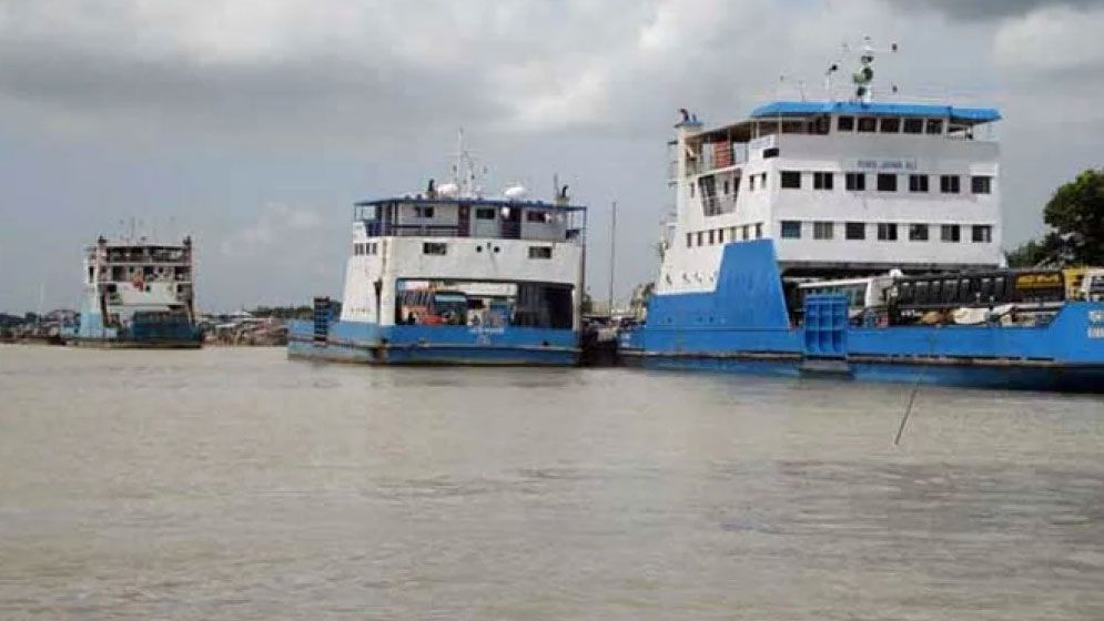 দৌলতদিয়া-পাটুরিয়া নৌরুটে ফেরি চলাচল স্বাভাবিক