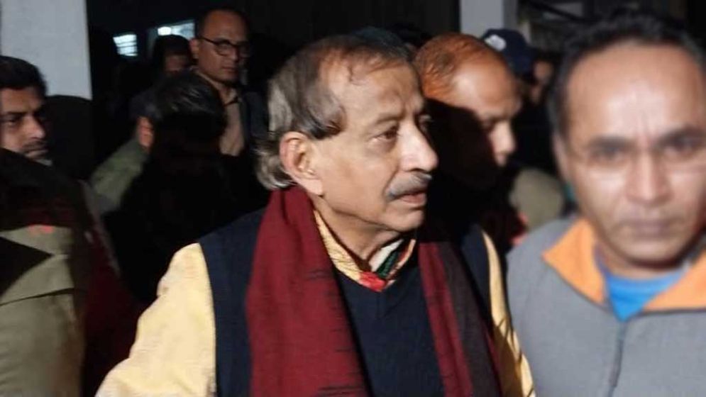 সাবেক মন্ত্রী নুরুজ্জামানের বিরুদ্ধে মামলা, স্ত্রী-ছেলেও আসামি
