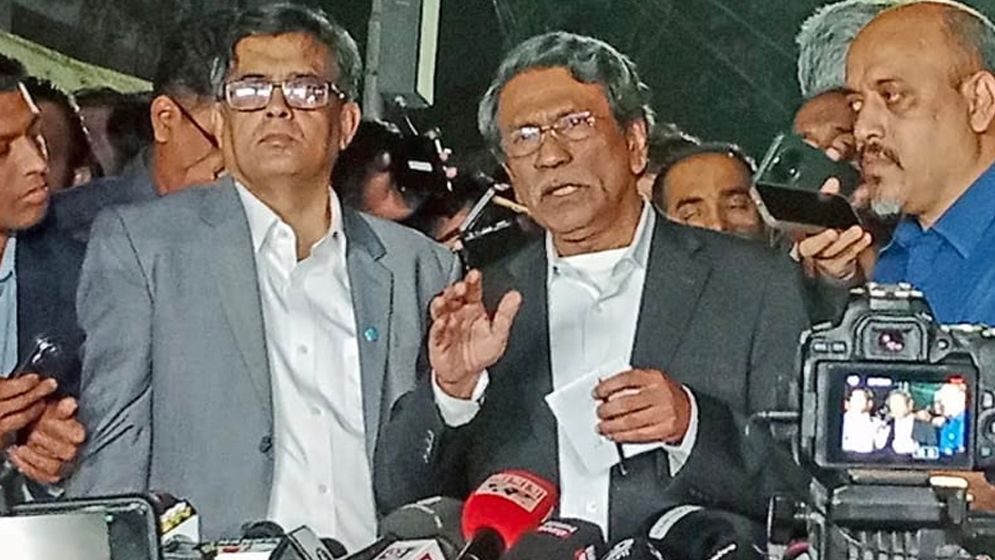 সংস্কার নিয়ে রাজনৈতিক দলগুলোর সঙ্গে শিগগির বৈঠক: আলী রীয়াজ