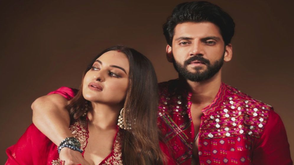 বিয়ের বছর না ঘুরতেই বাড়ি বেচলেন সোনাক্ষী