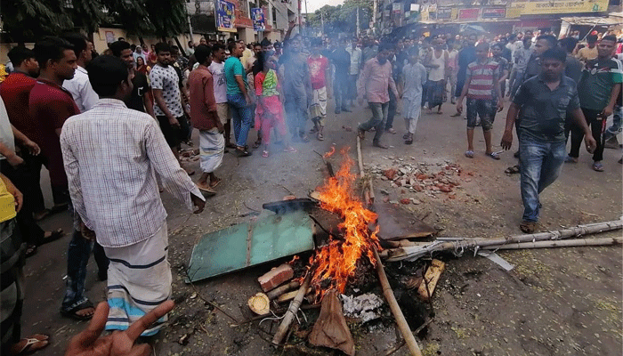 স্থানীয়দের সঙ্গে বিহারীদের সংঘর্ষ, গুলি