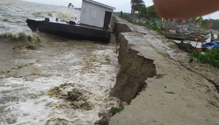 তজুমদ্দিনে আমফানের প্রভাবে চরাঞ্চল প্লাবিত