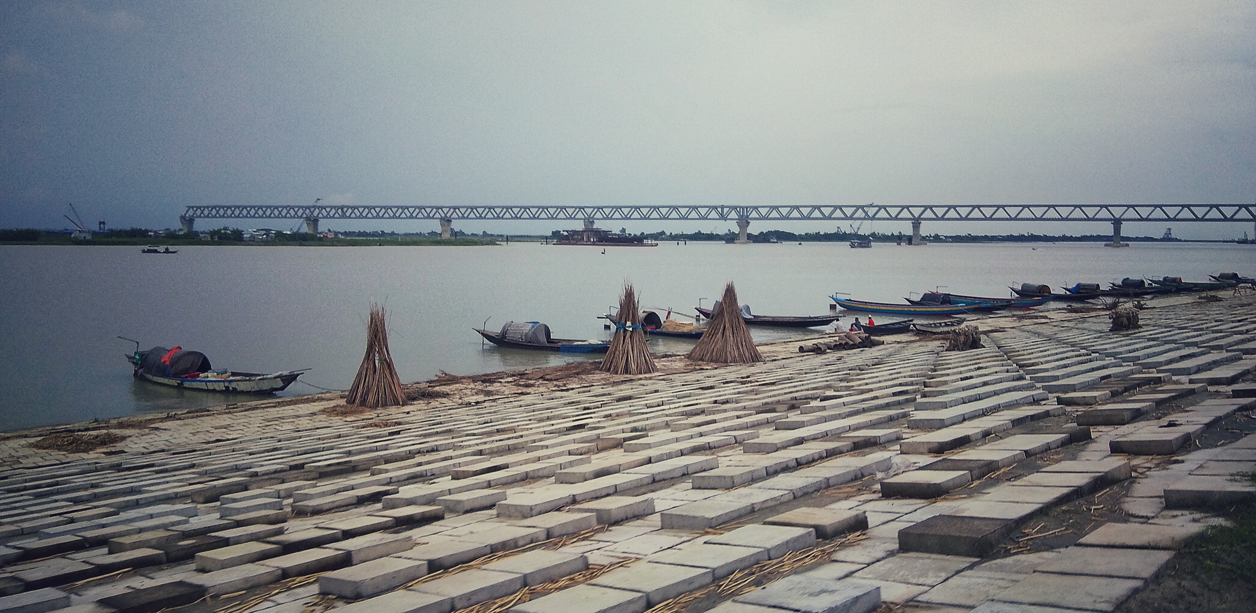 স্বপ্ন ও বাস্তবতা যেখানে মাখামাখি...