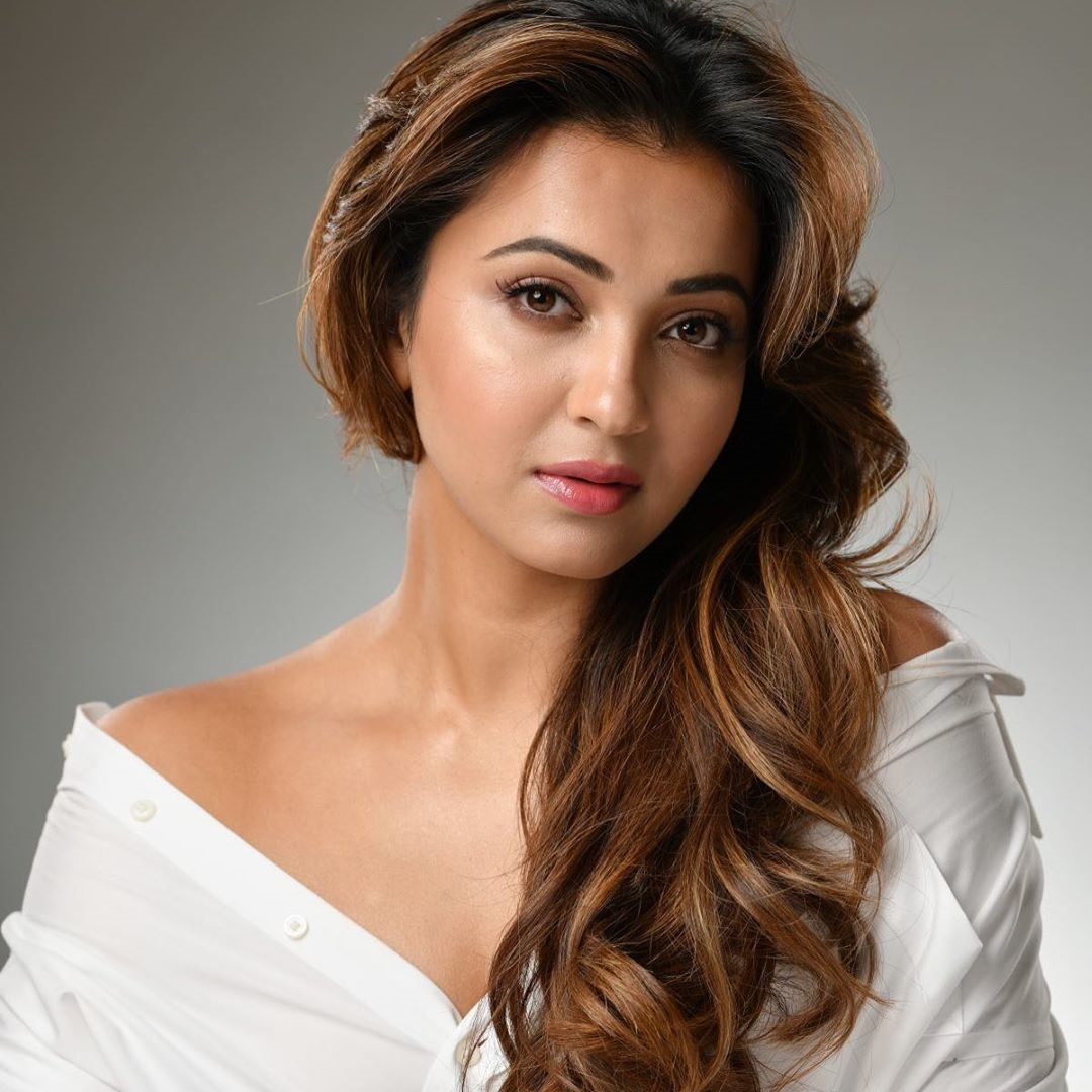 এবার রাজনীতিতে অভিষেক অভিনেত্রী কৌশানীর