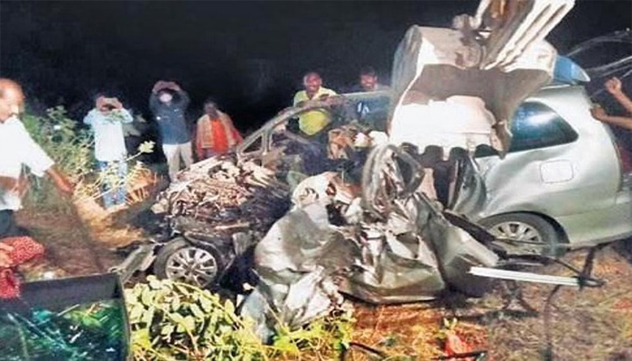 ভারতে প্রাইভেটকার-ট্রাক সংঘর্ষ, নিহত ৯