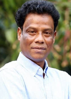 লাইফ সাপোর্টে গায়ক আকবর