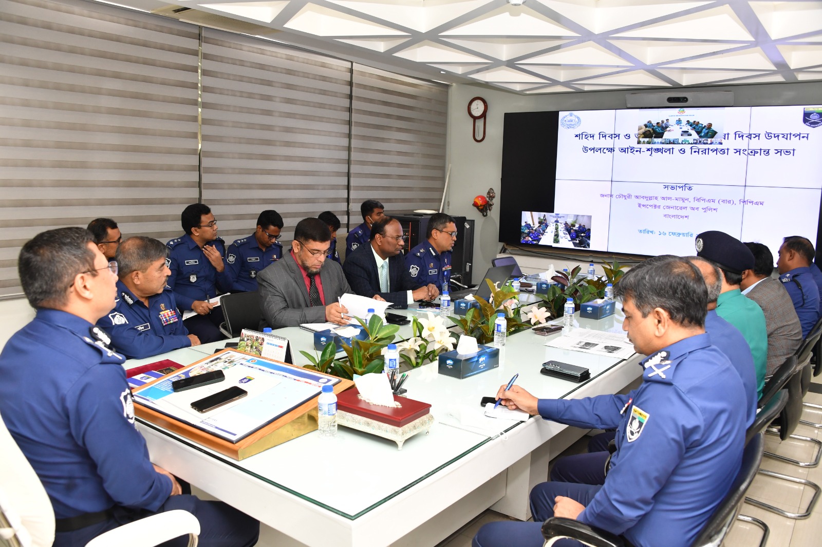 সামাজিক মাধ্যমগুলোতে মনিটরিংয়ের নির্দেশ আইজিপির
