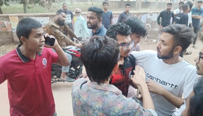 রাবিতে সংঘর্ষ, রামেকে ভর্তি ৮৬