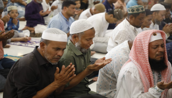 রমজানের শেষ জুমায় প্রার্থনা
