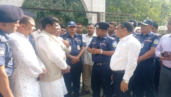 ফুলপুরে প্রতিমা ভাঙচুরের অভিযোগ