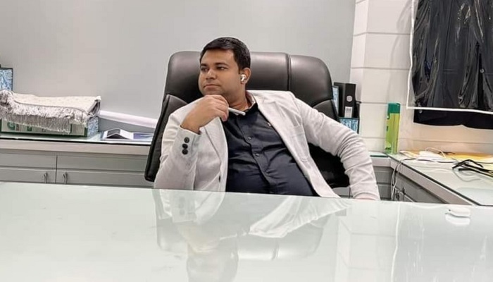 গোসলের সময় মাকে লাঞ্ছিত, ছেলেকে কুপিয়ে জখম