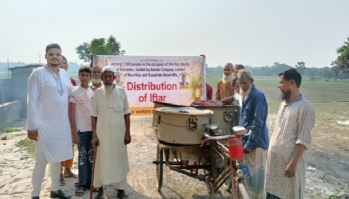 আলফাডাঙ্গায় ৩ হাজার রোজাদারের মাঝে ইফতার বিতরণ