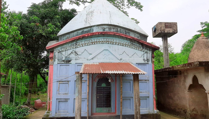 মোগল স্থাপত্যশৈলীর নির্দেশন রামকৃষ্ণ জিউর মন্দির সংস্কারের দাবী