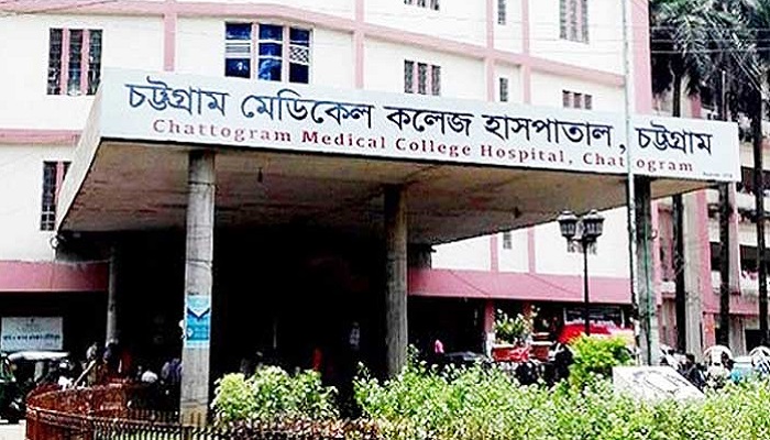 চট্টগ্রামে আগুনে মা ও শিশুসন্তানসহ নিহত ৩