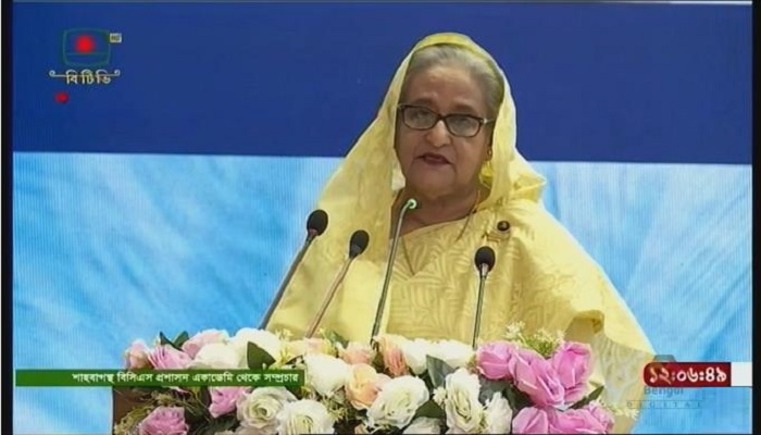 জান্তার রক্তচক্ষু উপেক্ষা করে দেশে ফিরে আসি