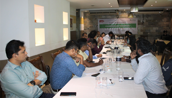 নিম্ন আয়ের মানুষের উপর পরোক্ষ কর হ্রাসের আহ্বান