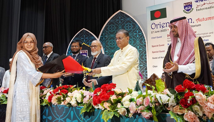 বাস্তবতা মেনে নির্বাচনে আসুন
