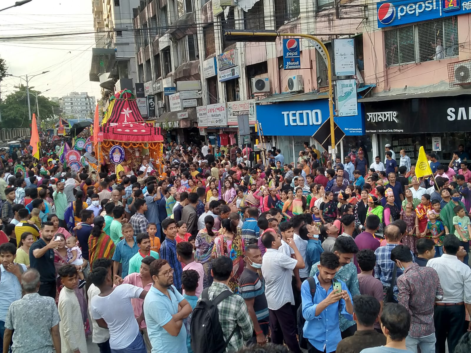 চট্টগ্রামে রথযাত্রার বর্ণাঢ্য উৎসব