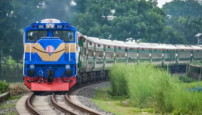 পঞ্চগড় মুখি আরো একটি স্পেশাল ট্রেন