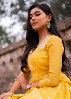 বাংলাদেশে এসে ‘প্রিয়তমা’ দেখলেন ইধিকা