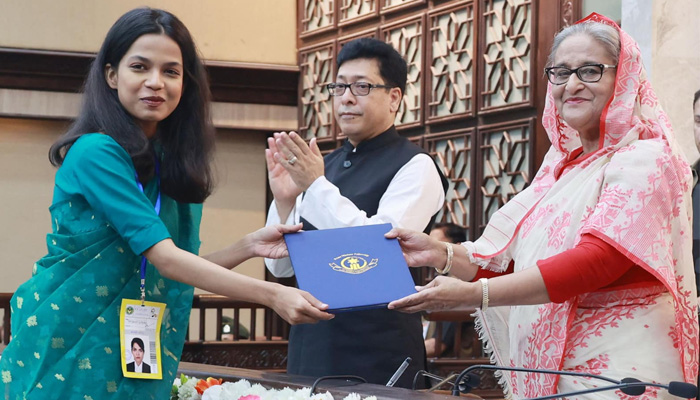 প্রধানমন্ত্রী ফেলোশিপ পেলেন ৪৮ জন