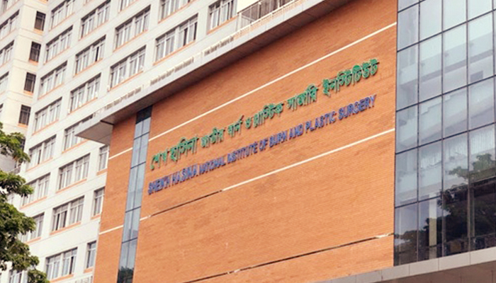ফতুল্লায় গ্যাস সিলিন্ডার বিস্ফোরণ, দগ্ধ ৩