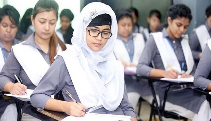 ৮ বোর্ডে এইচএসসি পরীক্ষা শুরু