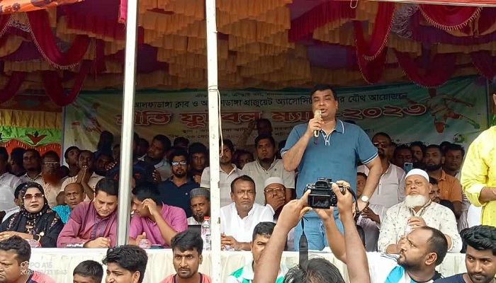 ব্যারিস্টার সুমন ফুটবল একাডেমি ২-৩ গোলে পরাজিত