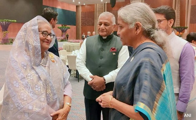 নৈশভোজে বঙ্গবন্ধুর দুই কন্যার সঙ্গে বাইডেন, মোদির কুশল বিনিময়