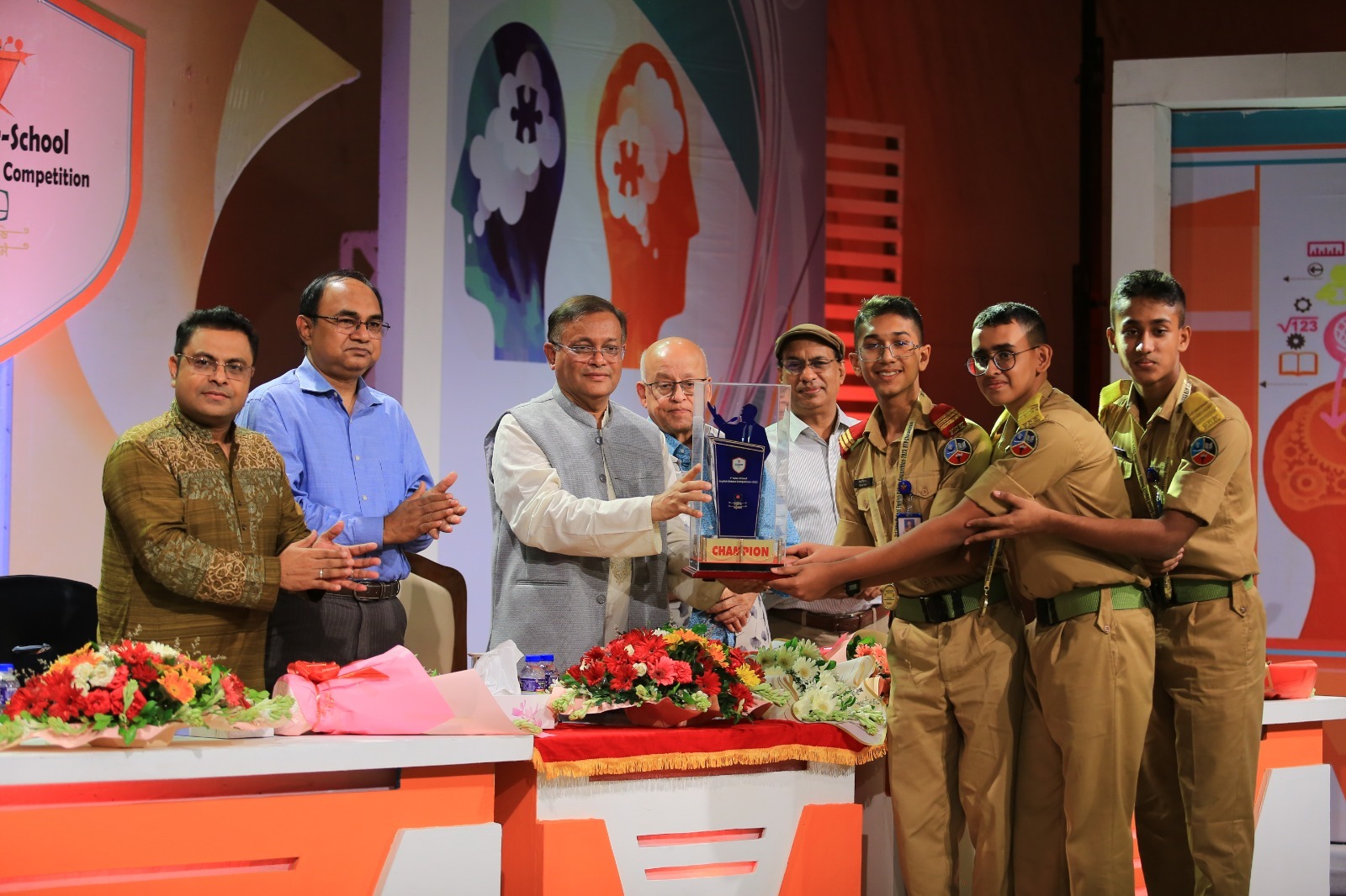 যুক্তিসংগত বিতর্ককে স্বাগত জানায় বর্তমান সরকার : তথ্যমন্ত্রী