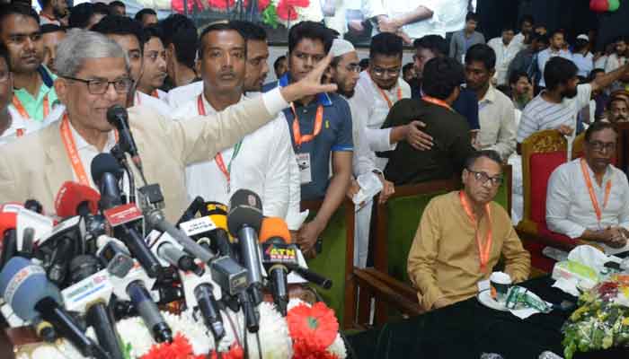 ঘোরাঘুরি করে লাভ নাই, সরকারকে বিদায় নিতেই হবে