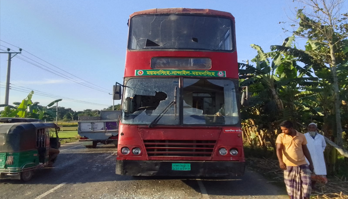 ময়মনসিংহে অবরোধ সমর্থনে বিআরটিসি বাস ভাংচুর