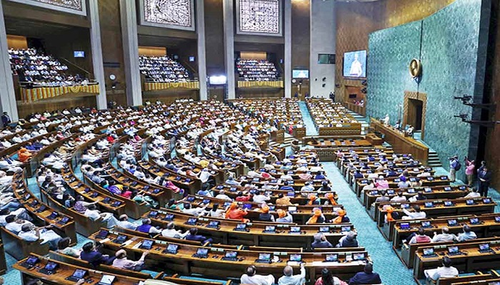 ২০০১- বাইরে সন্ত্রাস, ২০২৩- ভিতরে হানা