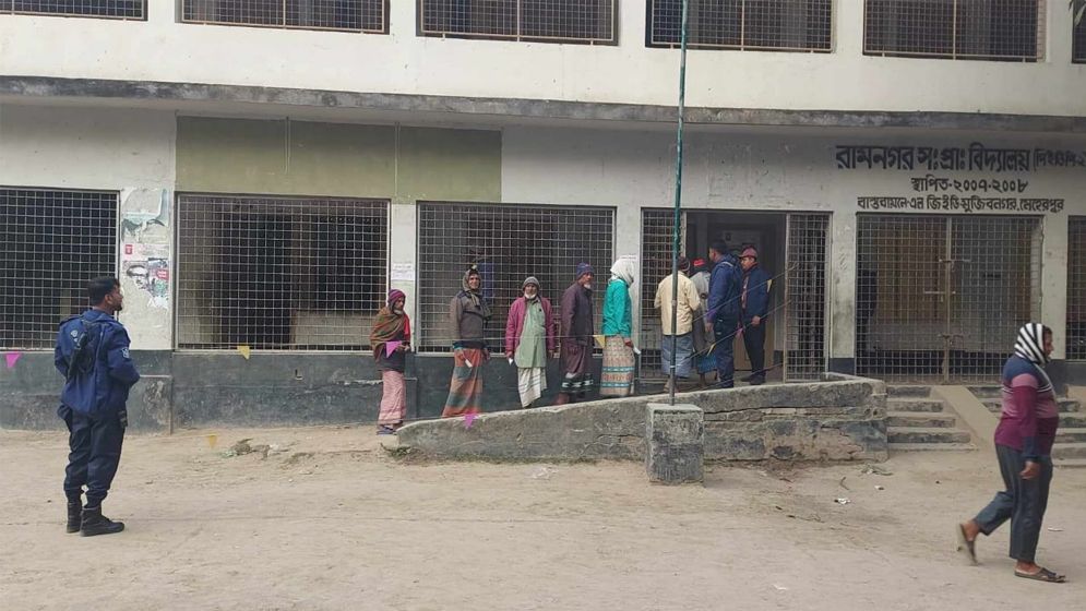 মেহেরপুরে শুরু হয়েছে ভোট গ্রহণ