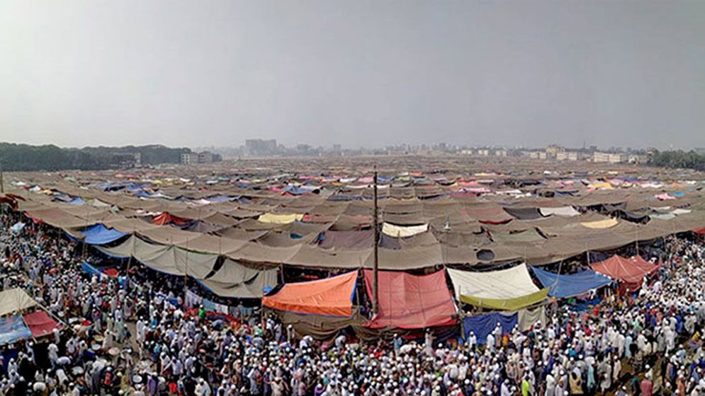 দ্বিতীয় দিনের বয়ান চলছে বিশ্ব ইজতেমায়