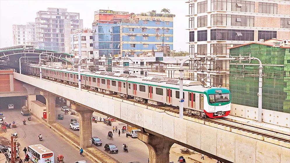 আধা ঘণ্টা পর চললো মেট্রোরেল