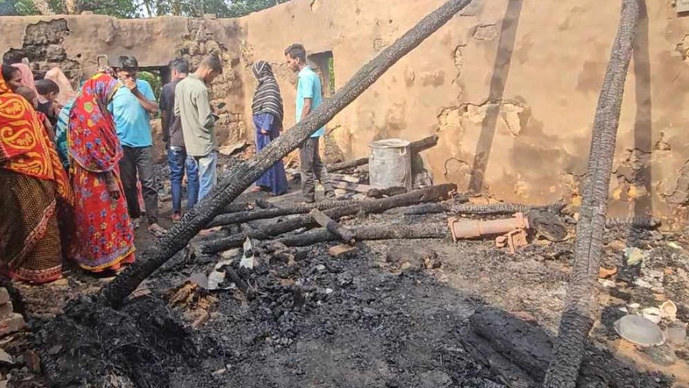 খাগড়াছড়িতে বজ্রপাতে ৩ জনের মৃত্যু