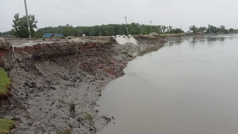 ঝুঁকিতে ৩ ইউনিয়নের ৫০ হাজার মানুষ