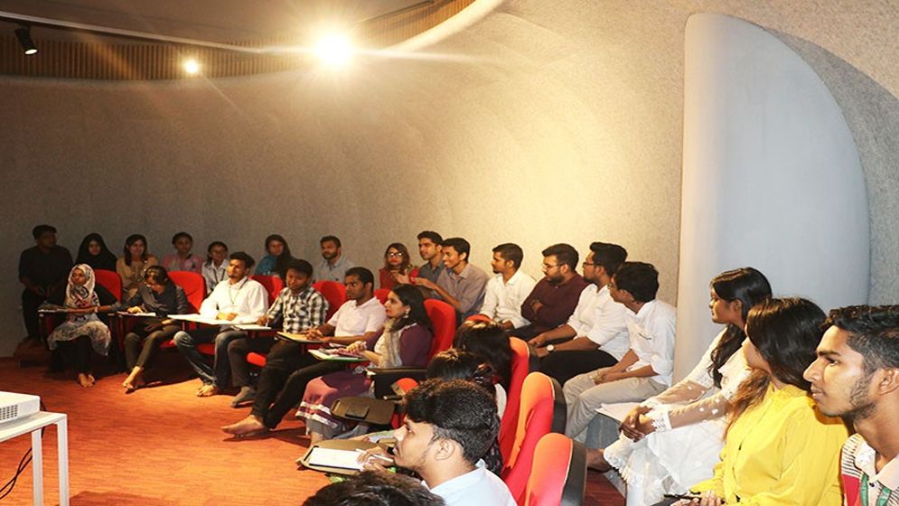 প্রথমবারের মত স্টার্টআপ উদ্যোক্তাদের জন্য সার্টিফিকেট কোর্স চালু বাংলাদেশে