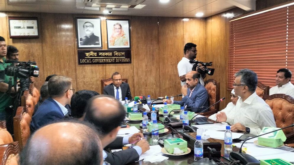 কোরবানির পশুর বর্জ্য নিয়ে কঠোর হুঁশিয়ারি স্থানীয় সরকারমন্ত্রীর