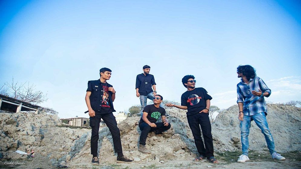 প্রকাশ পেল টক্সিক ব্রেইনের ‘বিষন্ন সময়’