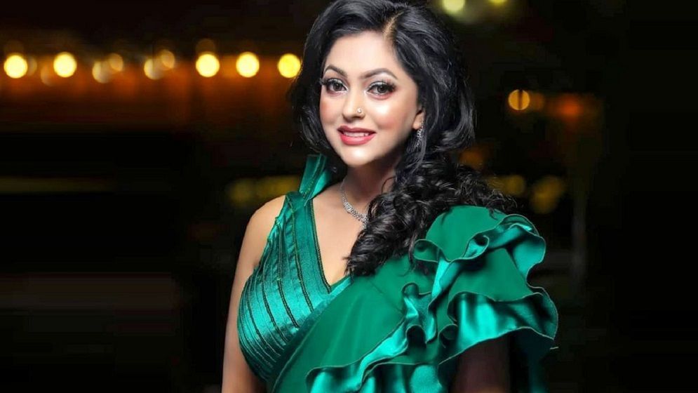 থলের বিড়াল বের করতে দেশে আসছেন নিপুণ