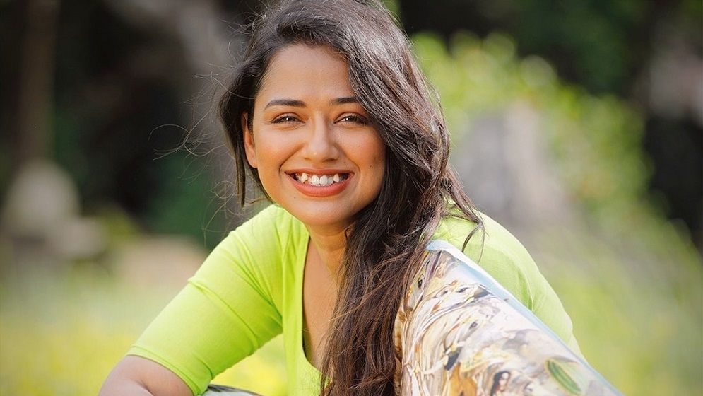 নিজ বাড়িতে হেনস্তার শিকার হয়েছিলেন সোহিনী